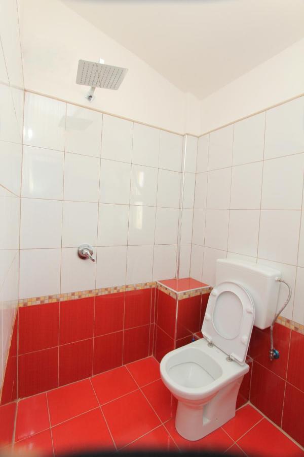 Hotel Gonaj Велипойе Экстерьер фото